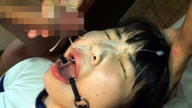 開口器を付けた松浦ゆきな