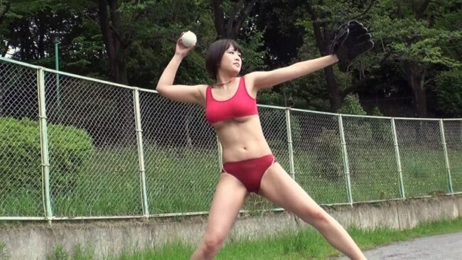 真田さなの下乳