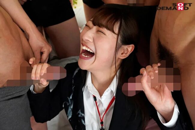 スーツの中山琴葉に着衣ぶっかけ