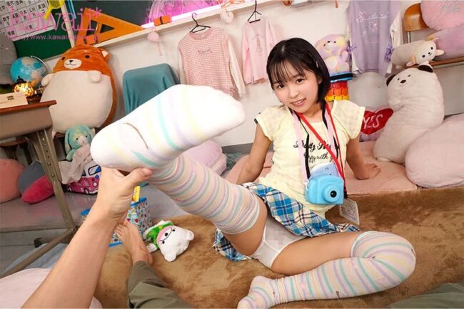 女児服を着た日向なつ